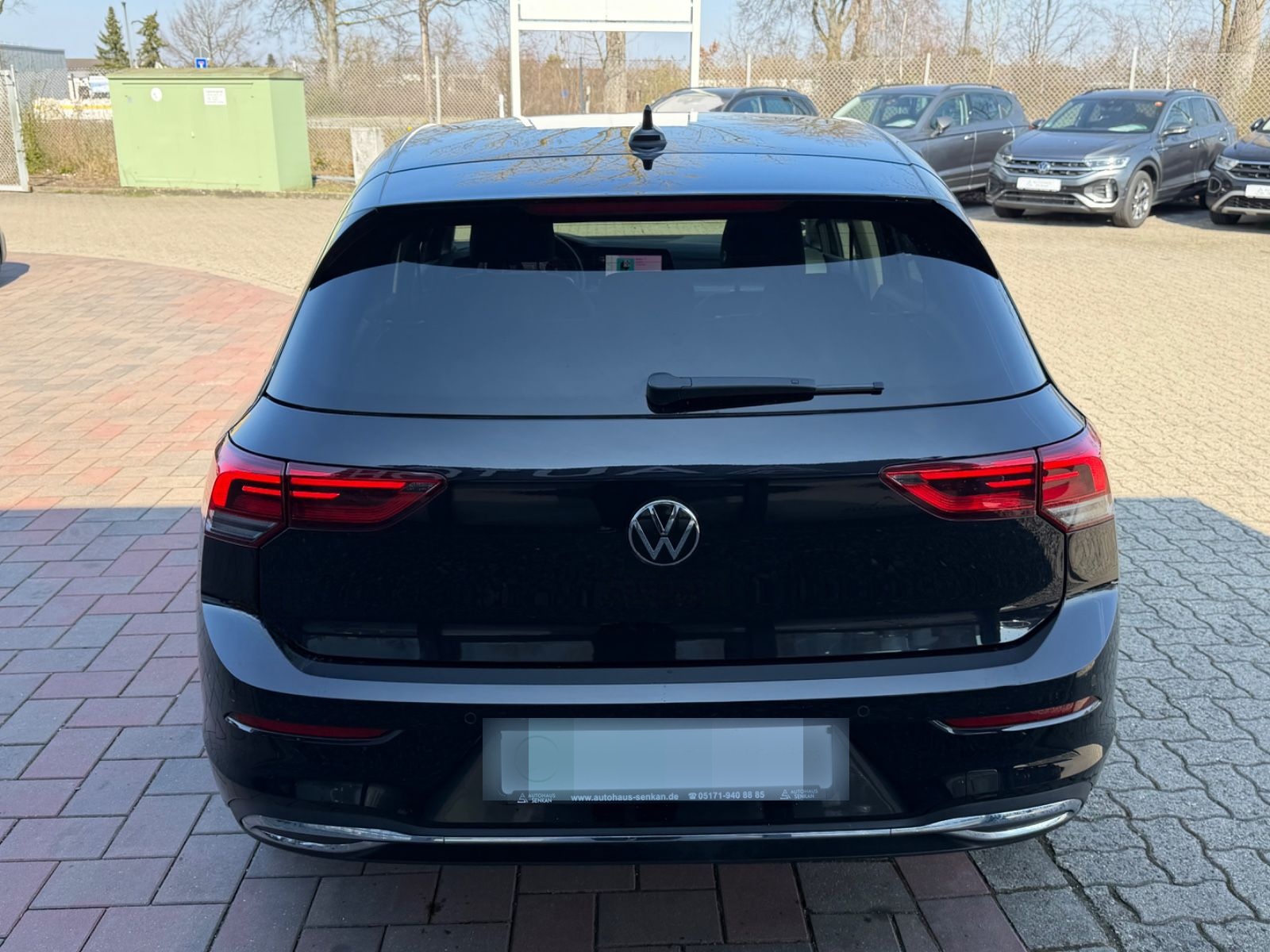 Volkswagen Golf VIII 1.5 TSI Lim. Active*STANDH*R-CAM*NAVI* foto 9