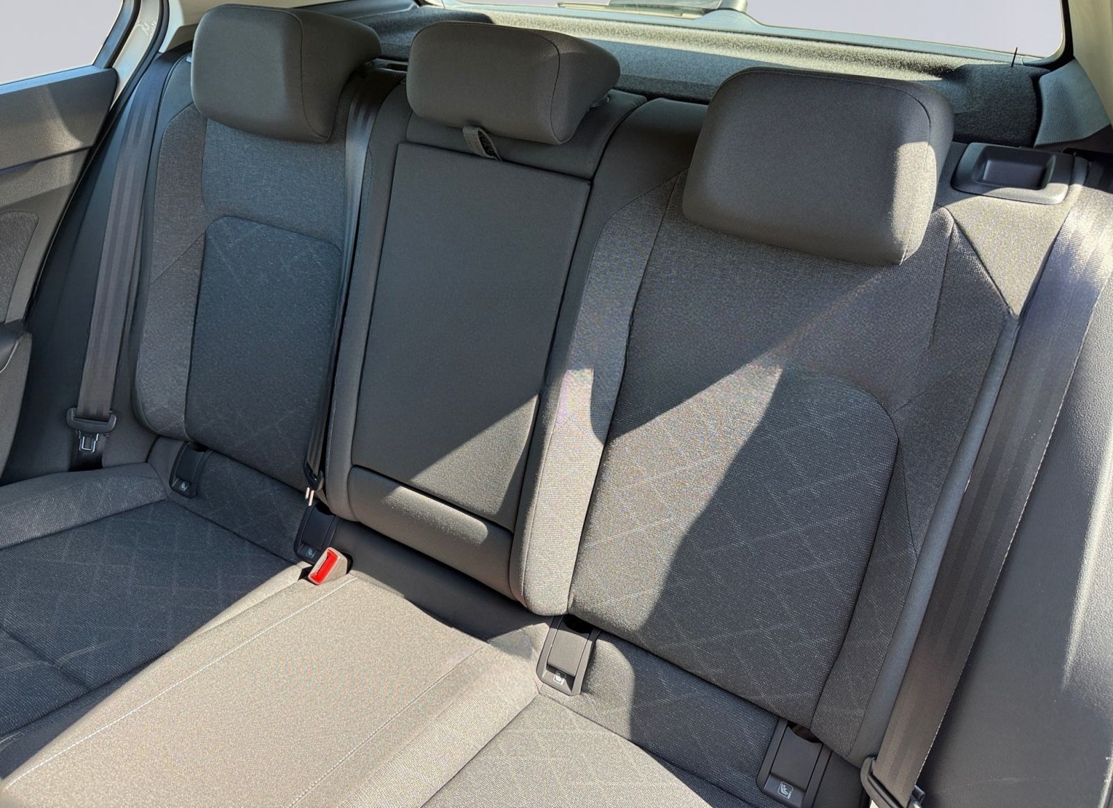 Volkswagen Golf VIII Lim. 2.0TDI 85KW DSG SHZ APP-Con foto 10