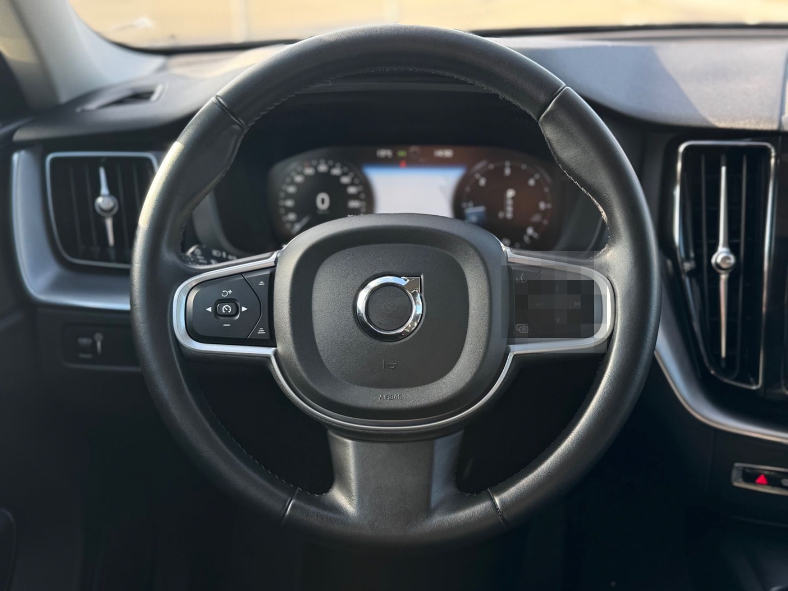 Volvo XC60 Momentum Pro 2WD +Finanzierung+Garantie+ foto 11