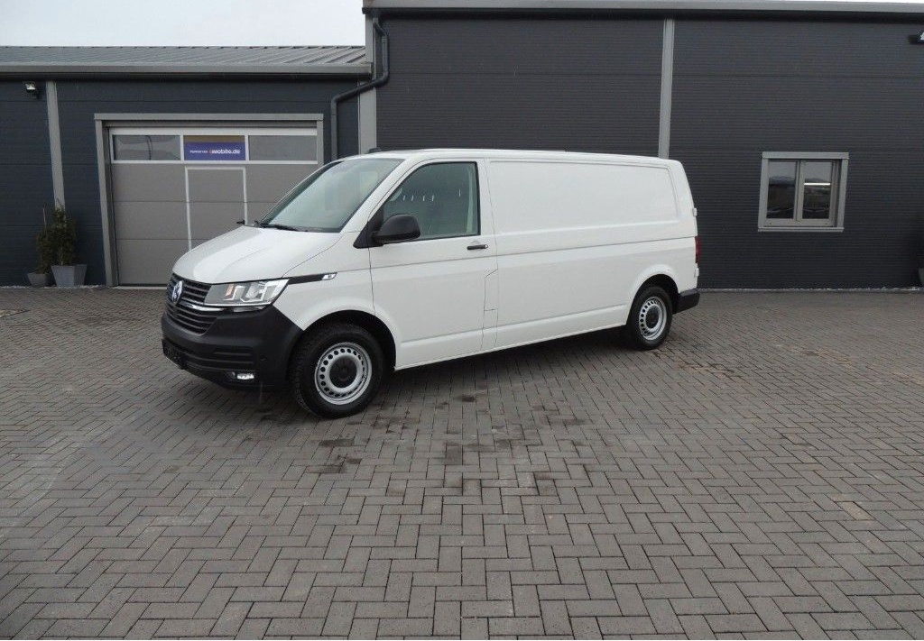 Volkswagen T6.1 Transporter lang / 1 Hand /Scheckheft foto 2