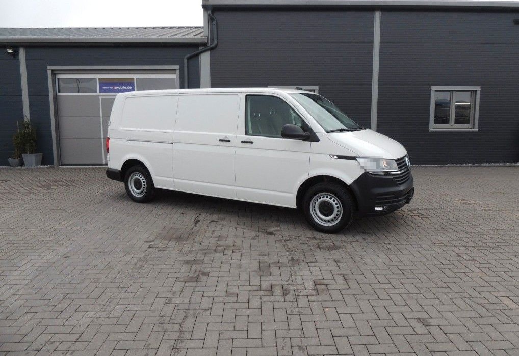 Volkswagen T6.1 Transporter lang / 1 Hand /Scheckheft foto 8