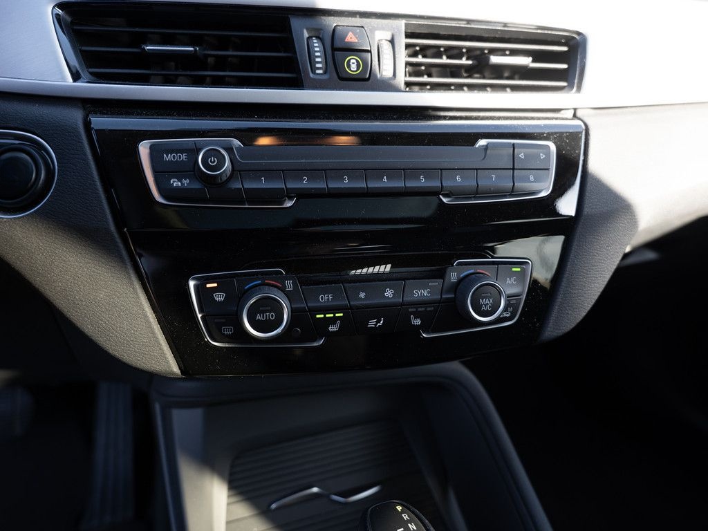 BMW X1 xDrive 25e Advantage PANO LED NAVI KAMERA SHZ foto 21