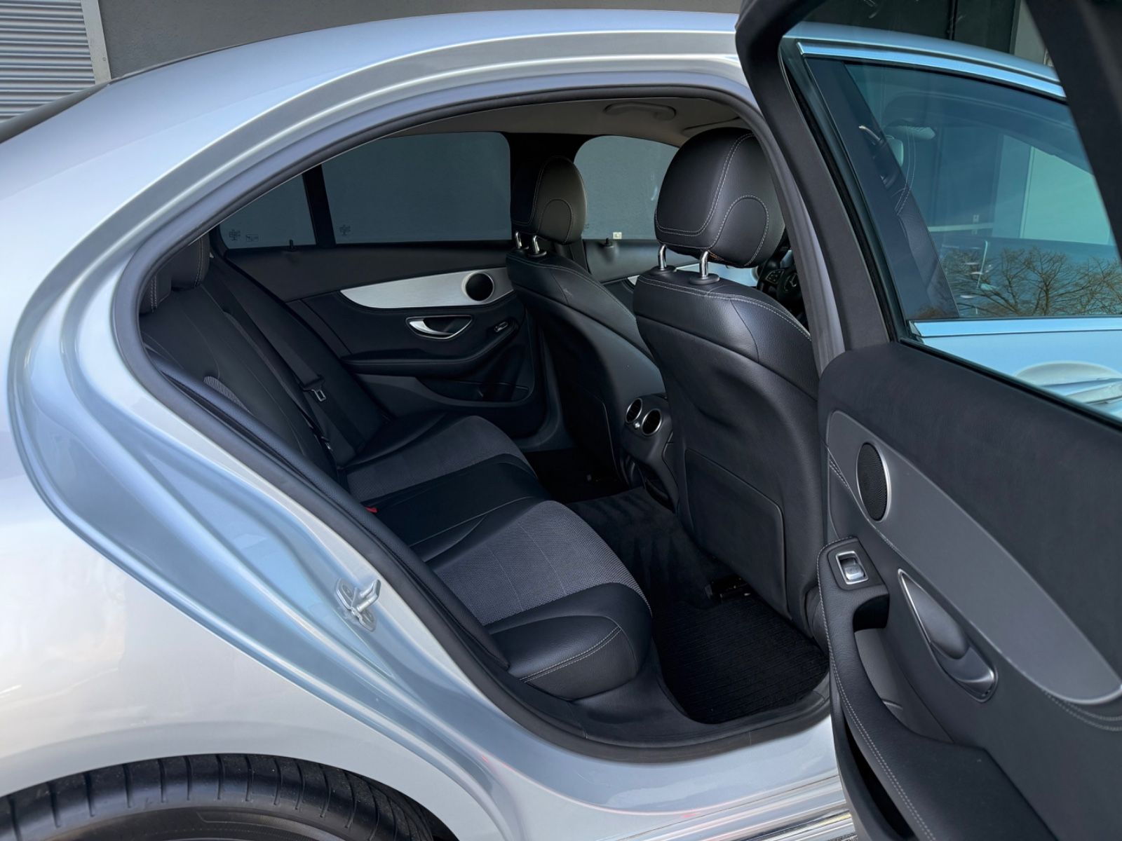 Mercedes-Benz C 220d AVANTGARDE°Aut.°Navi°Xenon°PDC°Leder°LED° foto 15