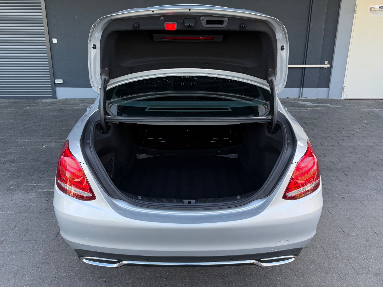 Mercedes-Benz C 220d AVANTGARDE°Aut.°Navi°Xenon°PDC°Leder°LED° foto 16