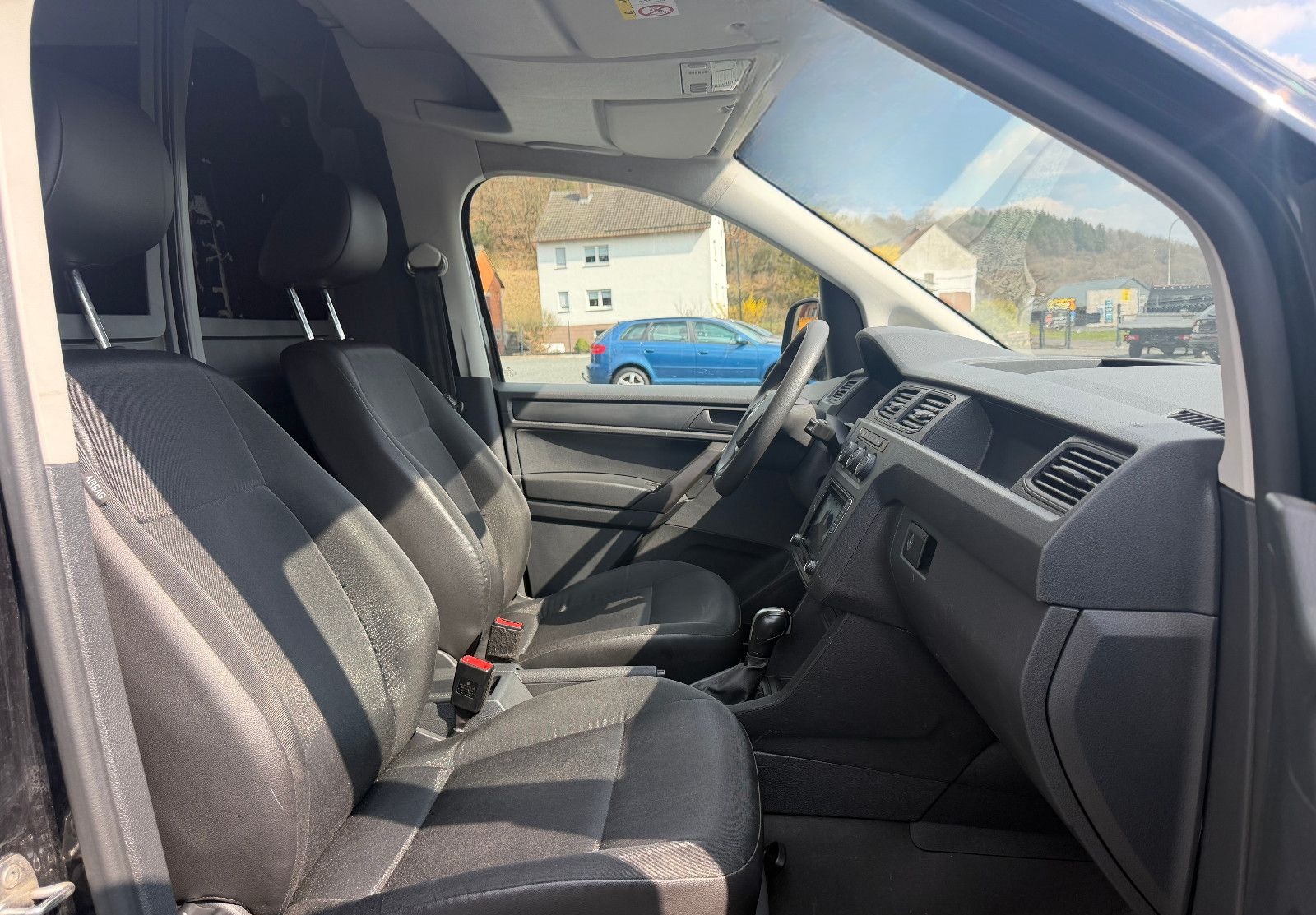 Volkswagen Caddy Maxi 2.0TDI NAVI/KLIMAA/PDC foto 11