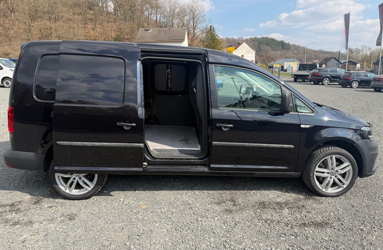 Volkswagen Caddy Maxi 2.0TDI NAVI/KLIMAA/PDC foto 14