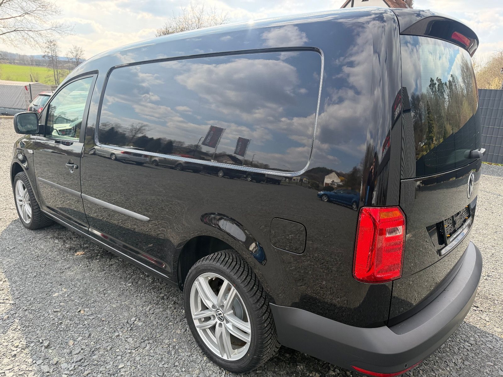 Volkswagen Caddy Maxi 2.0TDI NAVI/KLIMAA/PDC foto 4