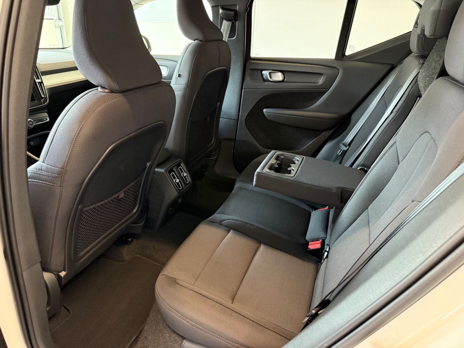 Volvo XC 40 Momentum Pro, ALLRAD, Winterpaket, foto 15