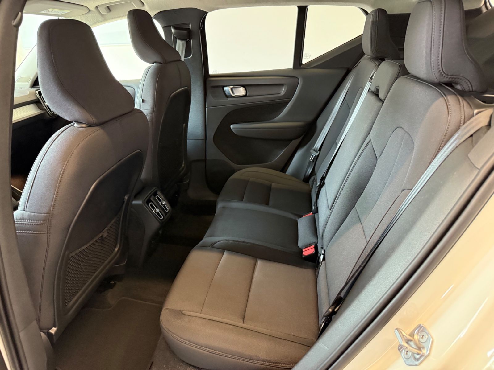 Volvo XC 40 Momentum Pro, ALLRAD, Winterpaket, foto 19