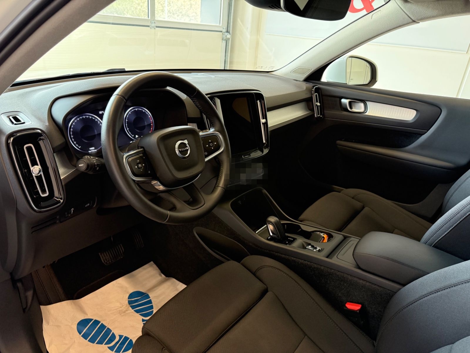 Volvo XC 40 Momentum Pro, ALLRAD, Winterpaket, foto 22