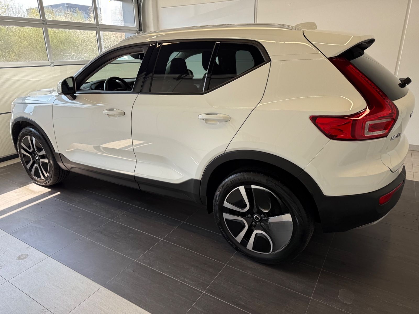 Volvo XC 40 Momentum Pro, ALLRAD, Winterpaket, foto 8
