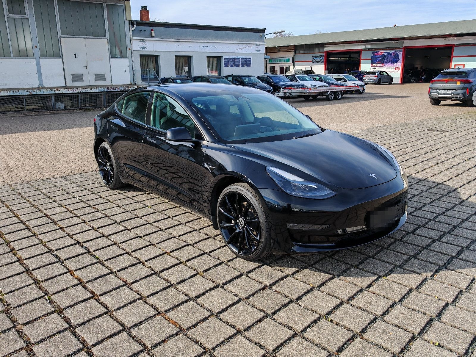 Tesla Model 3 Long Range AWD / 20"