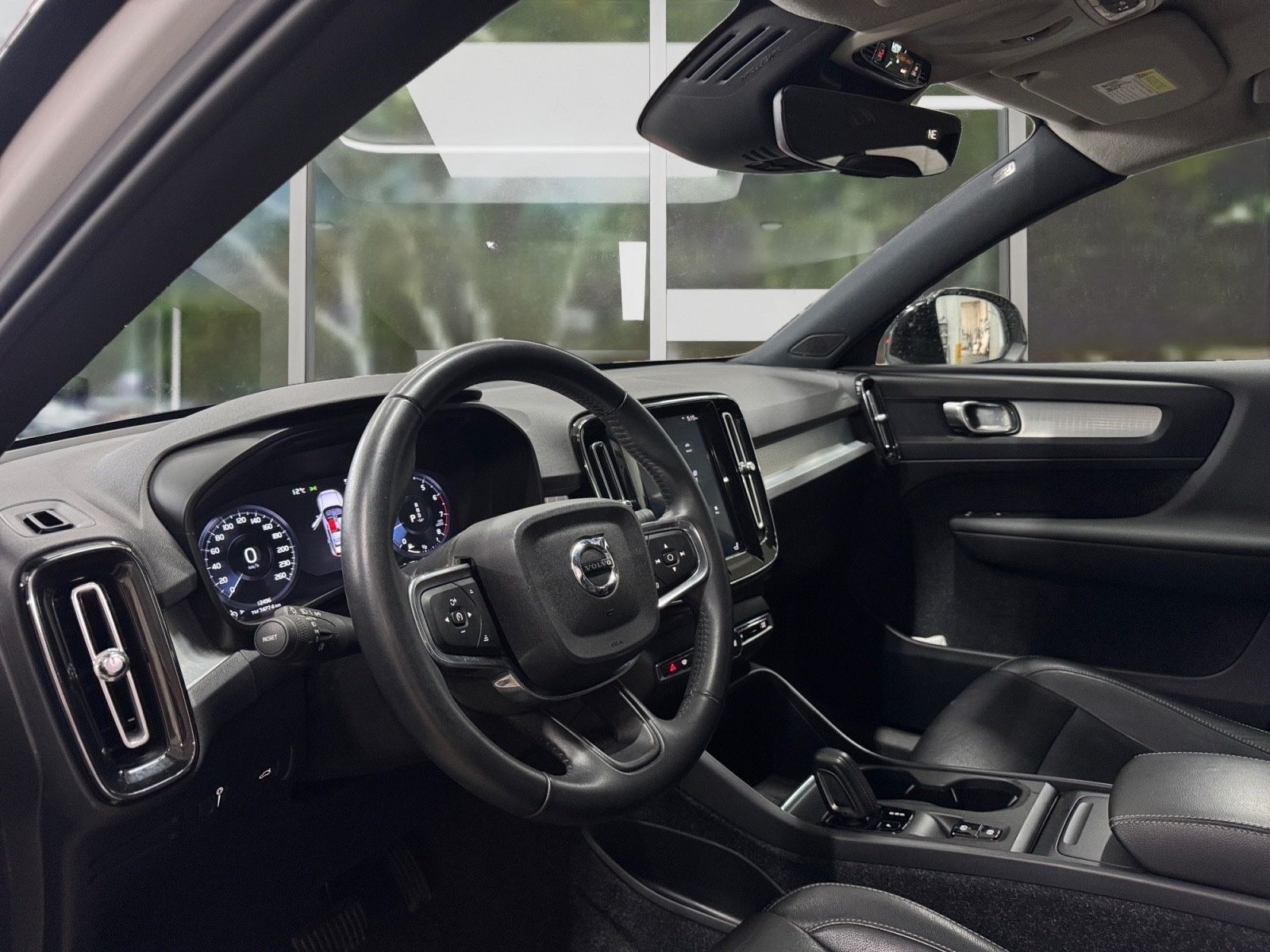 Volvo XC 40 Aut., Volldigitales Cockpit, Gehob. Ausst. foto 11