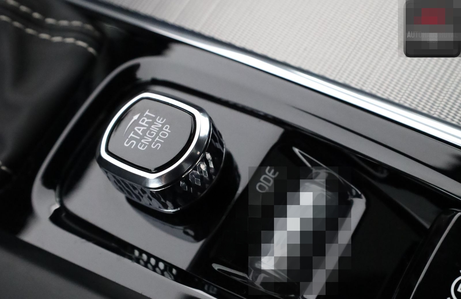 Volvo XC 60 2.0 T4 R DESIGN STANDHZ,HUD,21ZOLL,KEYLESS foto 19