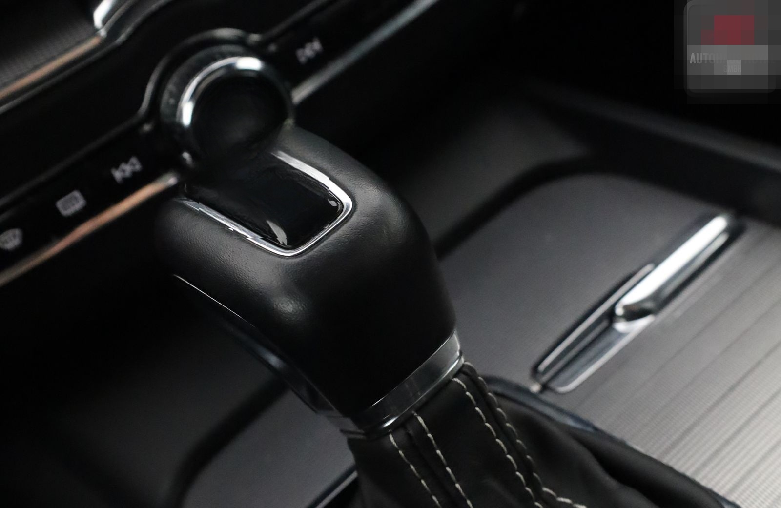 Volvo XC 60 2.0 T4 R DESIGN STANDHZ,HUD,21ZOLL,KEYLESS foto 20