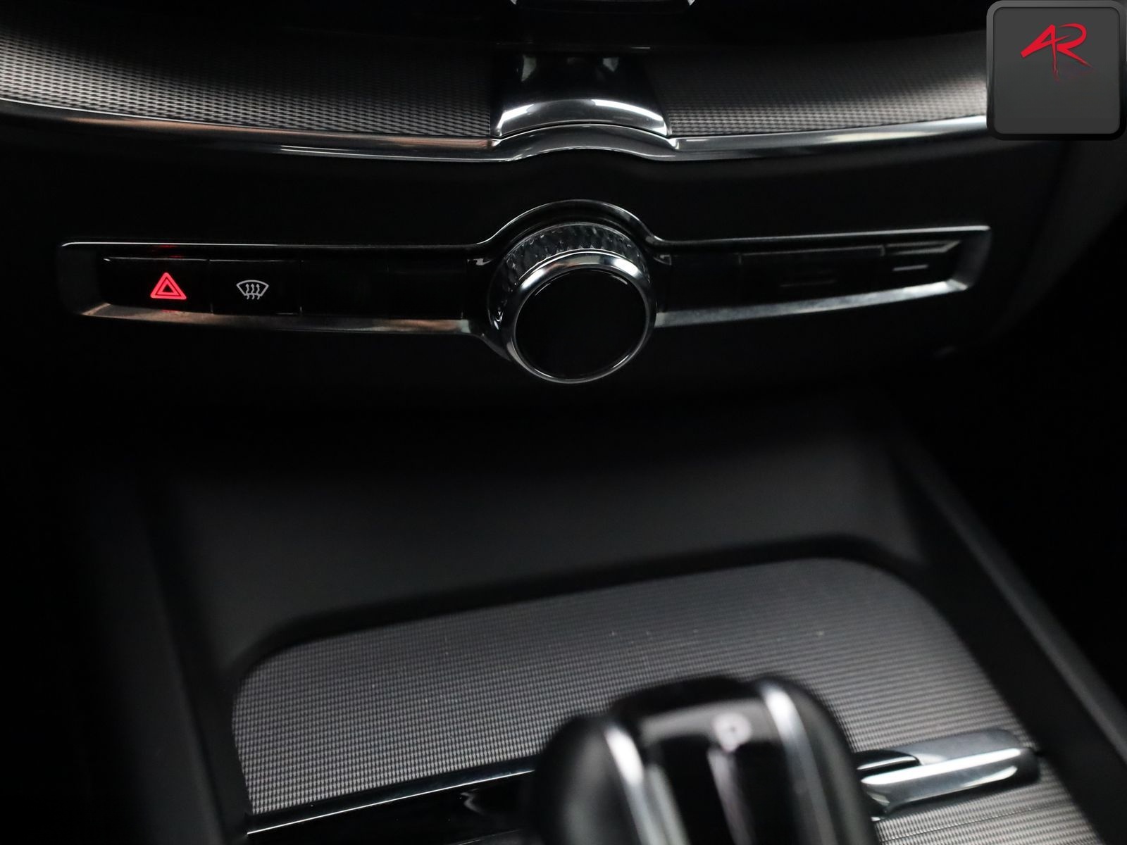 Volvo XC 60 2.0 T4 R DESIGN STANDHZ,HUD,21ZOLL,KEYLESS foto 22