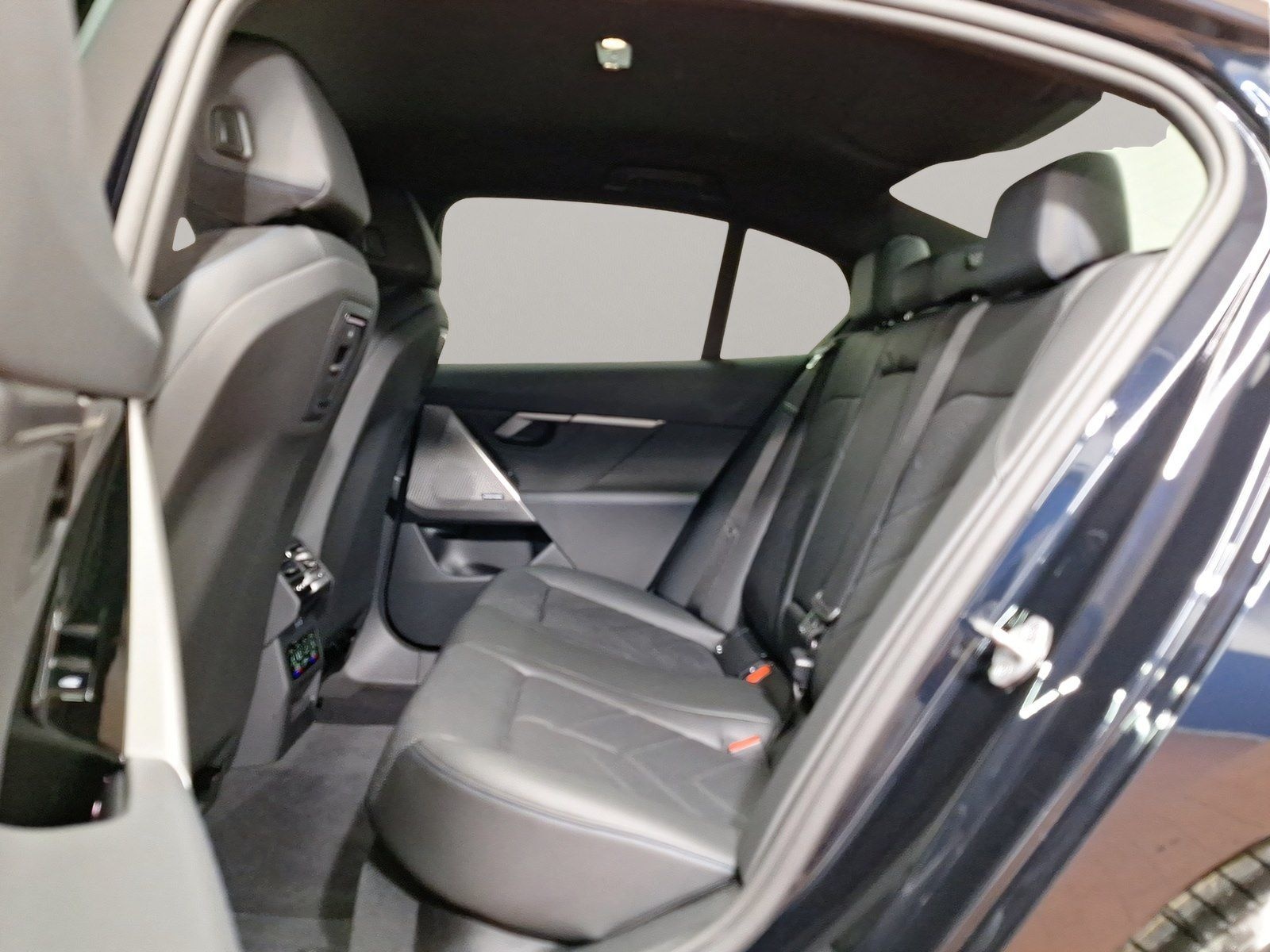 BMW 520d Limousine M Sport AHK Driv.Assist+ Kamera foto 6