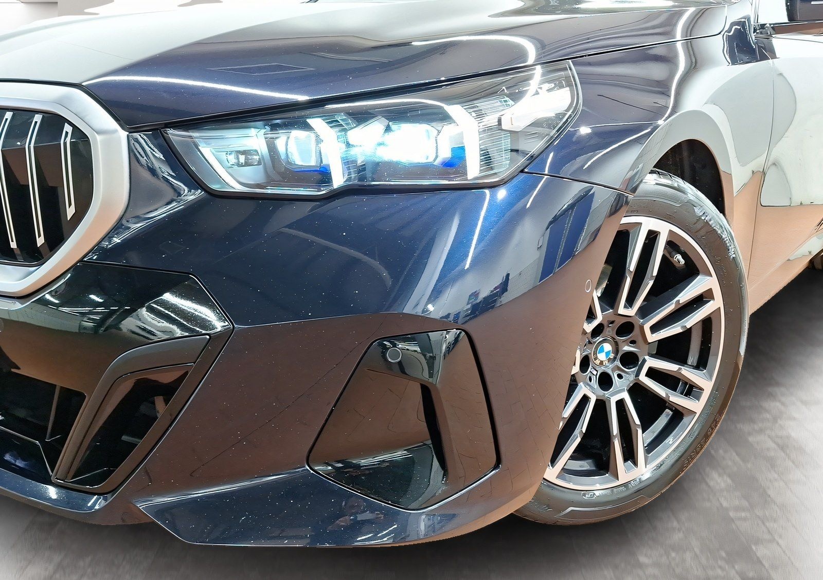 BMW 520d Limousine M Sport AHK Driv.Assist+ Kamera foto 8