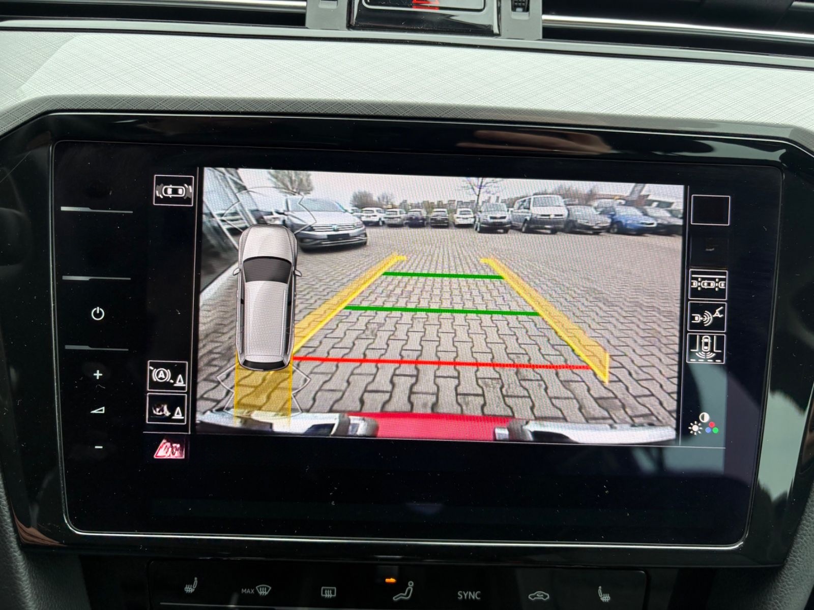 Volkswagen Passat Variant 2.0 TDI Business LED ACC NAVI foto 23
