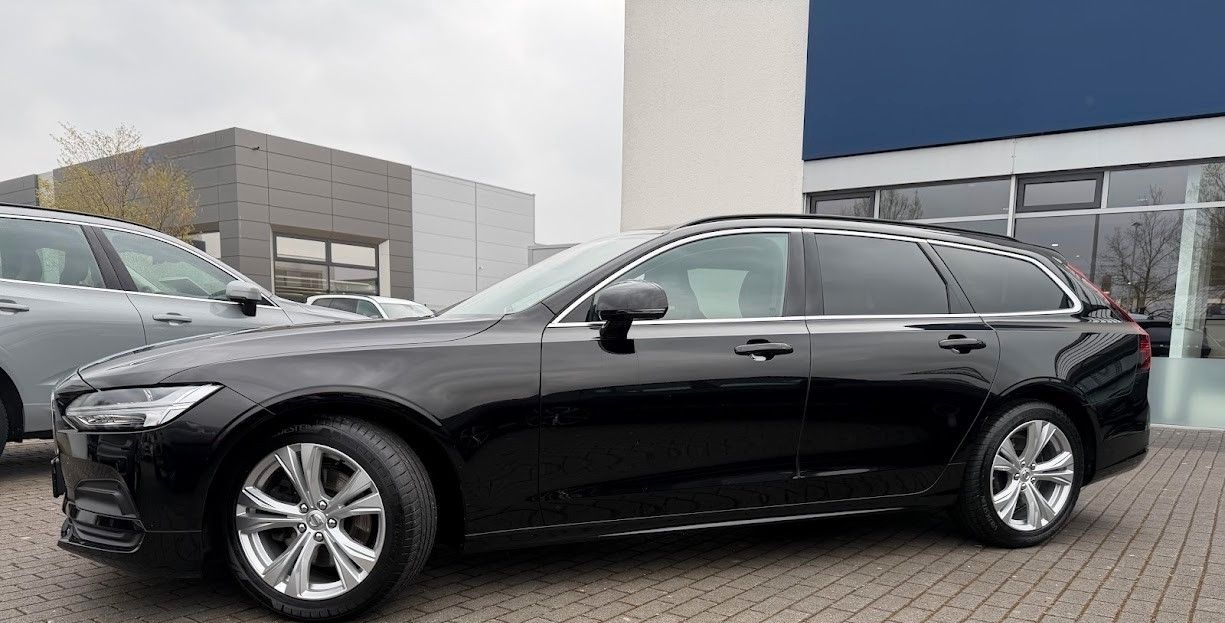 Volvo V90 B4 Kombi Momentum Pro foto 2