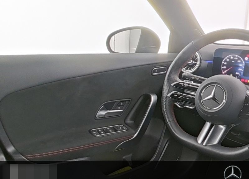 Mercedes-Benz A 200 d AMG ADVANCED+ PANO KEYLESS AMBI RFK CARP foto 9
