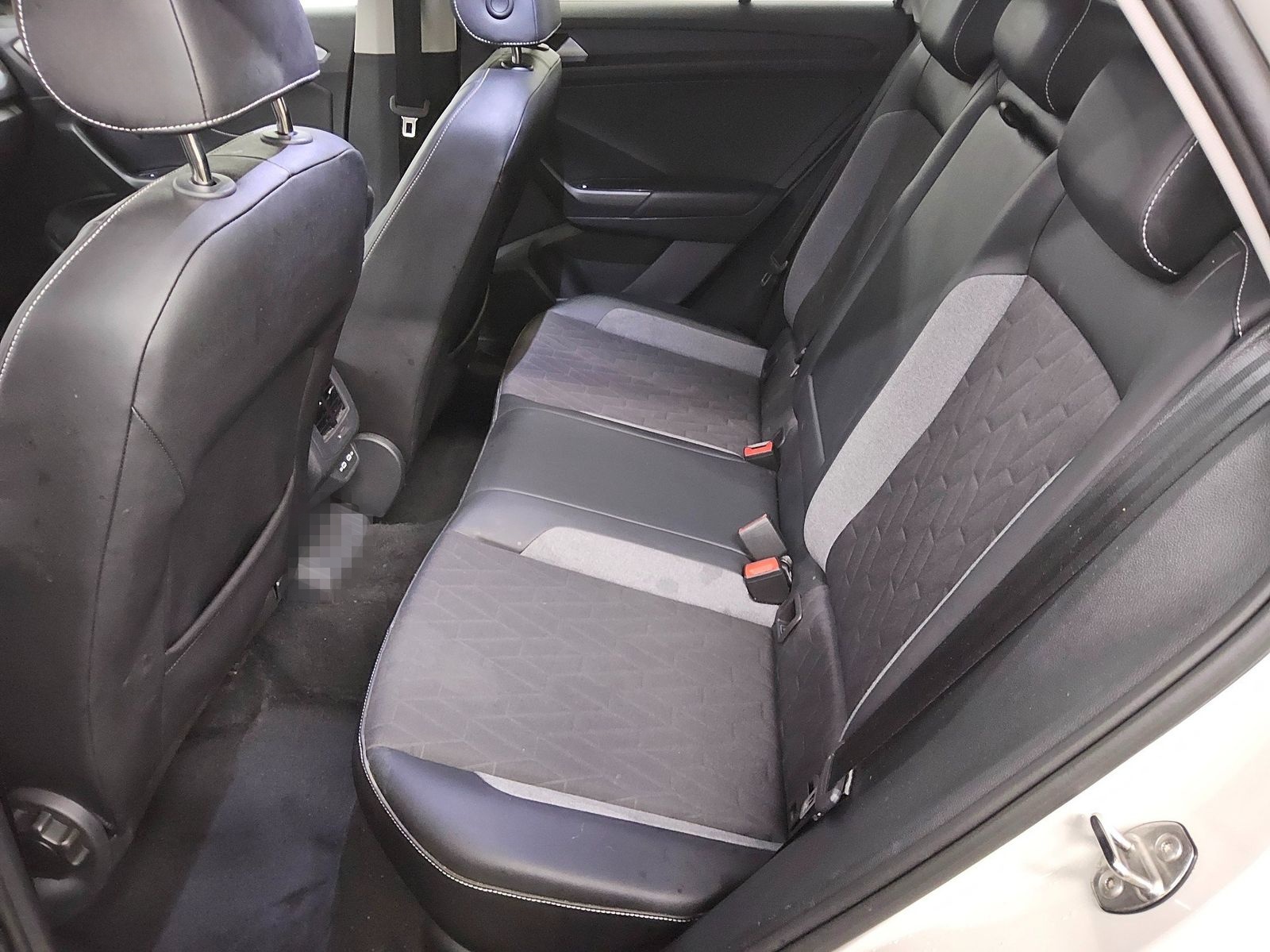 Volkswagen T-Roc 1.0 TSI Navi LED DC ACC PDC Shz foto 13