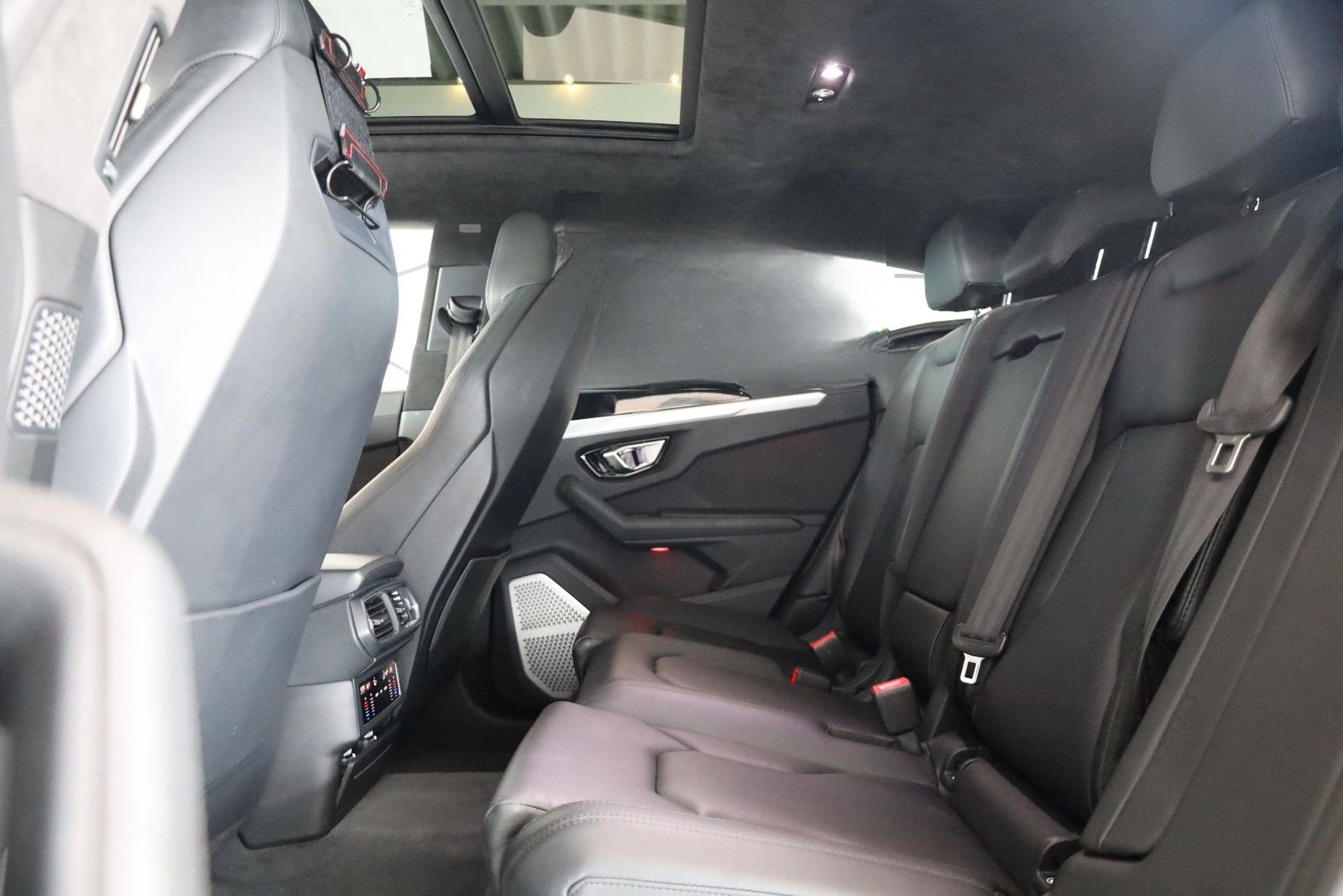 Lamborghini Urus *Panorama*AHK*Bang & Olufsen foto 11