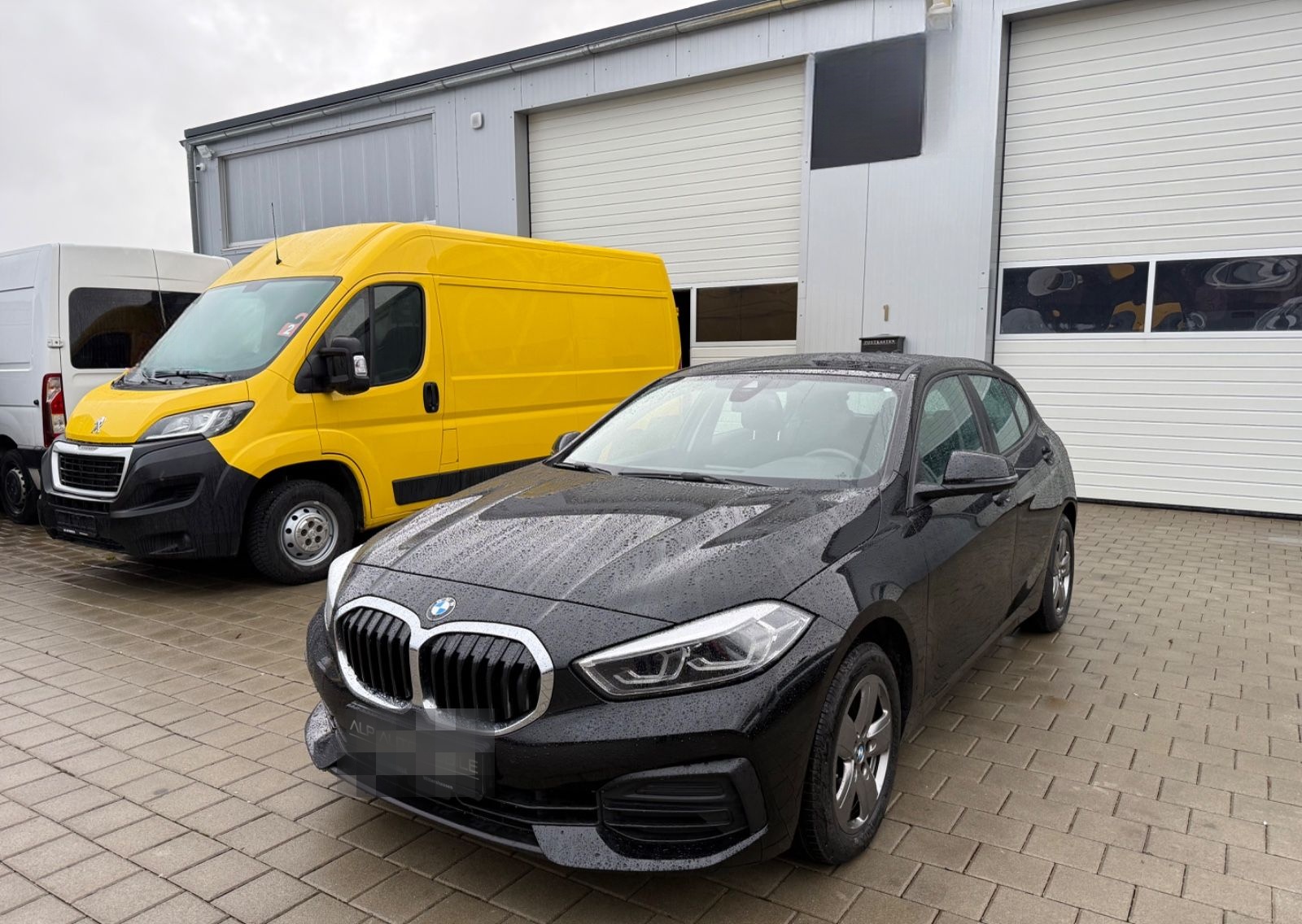 BMW 118d Aut. Advantage NAVI*LED*SHZ*PDC*ALU*KLIMA* foto 2