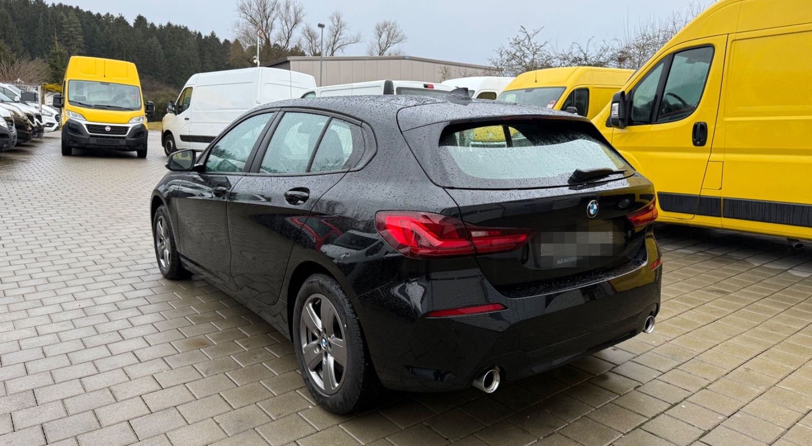 BMW 118d Aut. Advantage NAVI*LED*SHZ*PDC*ALU*KLIMA* foto 3