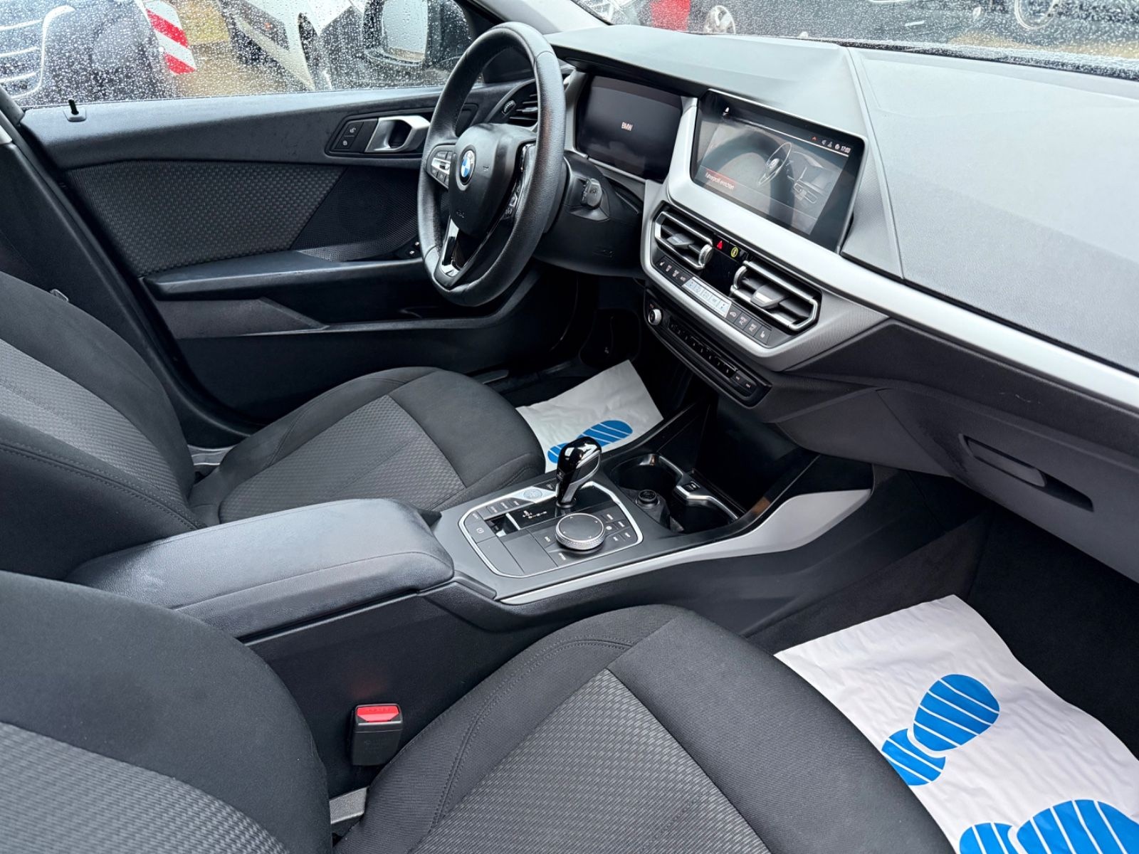 BMW 118d Aut. Advantage NAVI*LED*SHZ*PDC*ALU*KLIMA* foto 8