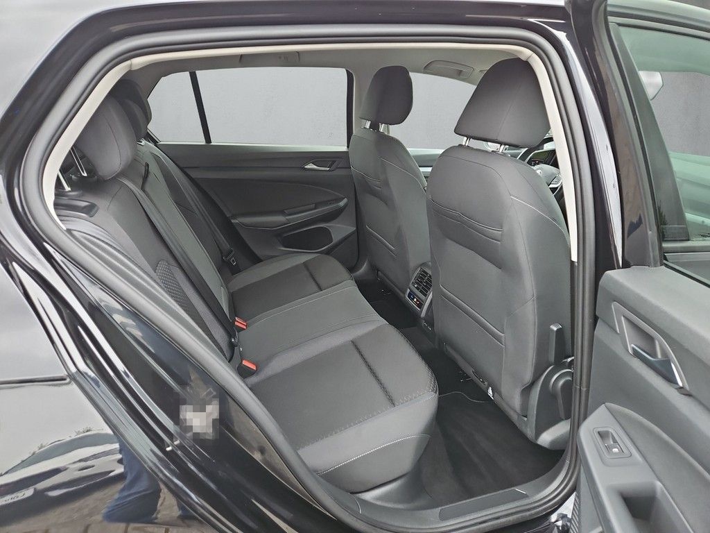 Volkswagen Golf VIII Lim. 1.5 TSI Active *LED*Kamera*ACC* foto 13