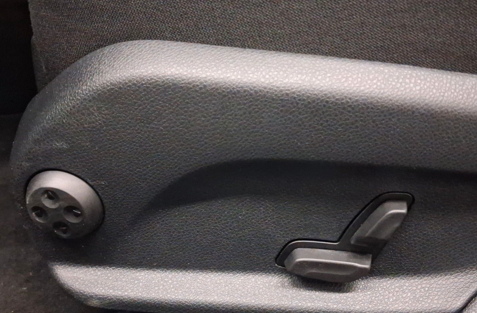 Mercedes-Benz C 200d T 9-G,Navi,LED,Tempo,SHZ,Kamera,S-Heft foto 12