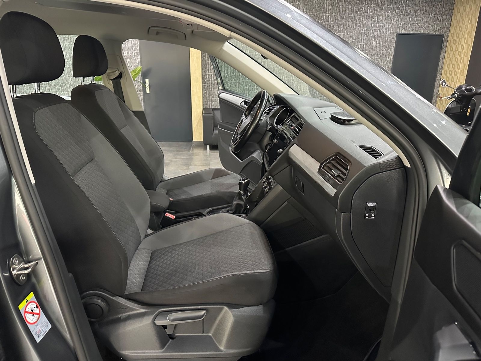 Volkswagen Tiguan Allspace Trendline / 7.Sitzer / NAVI /AHK foto 7