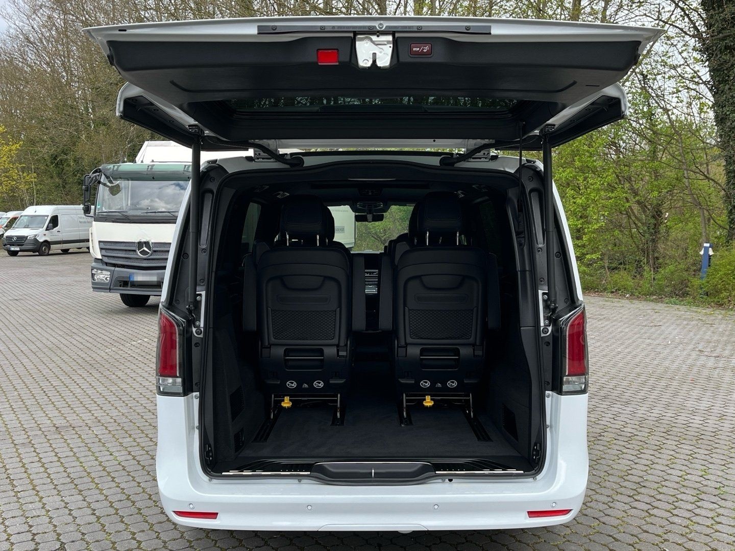 Mercedes-Benz V 300 d Exclusive 4x4 lang AIRMATIC Pano 360° 9G foto 17