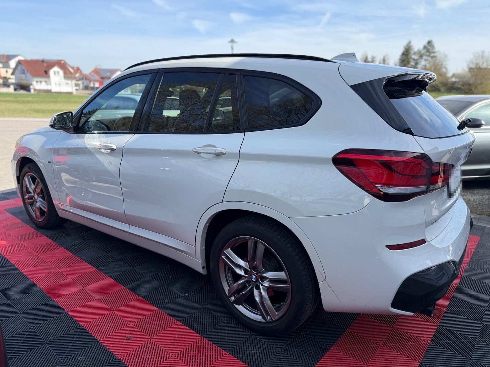BMW X1 sDrive 18 i M SPORT*HUD*KAM*LEDER foto 6