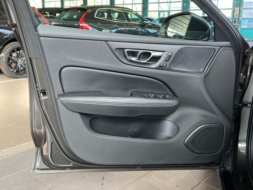 Volvo V60 B4 Inscription Aut Glasd Leder PilotAssist B foto 17