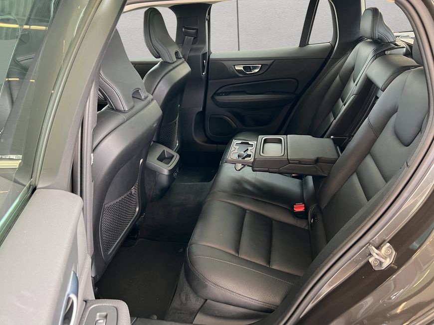 Volvo V60 B4 Inscription Aut Glasd Leder PilotAssist B foto 18