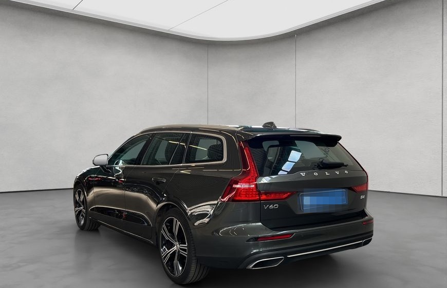 Volvo V60 B4 Inscription Aut Glasd Leder PilotAssist B foto 3