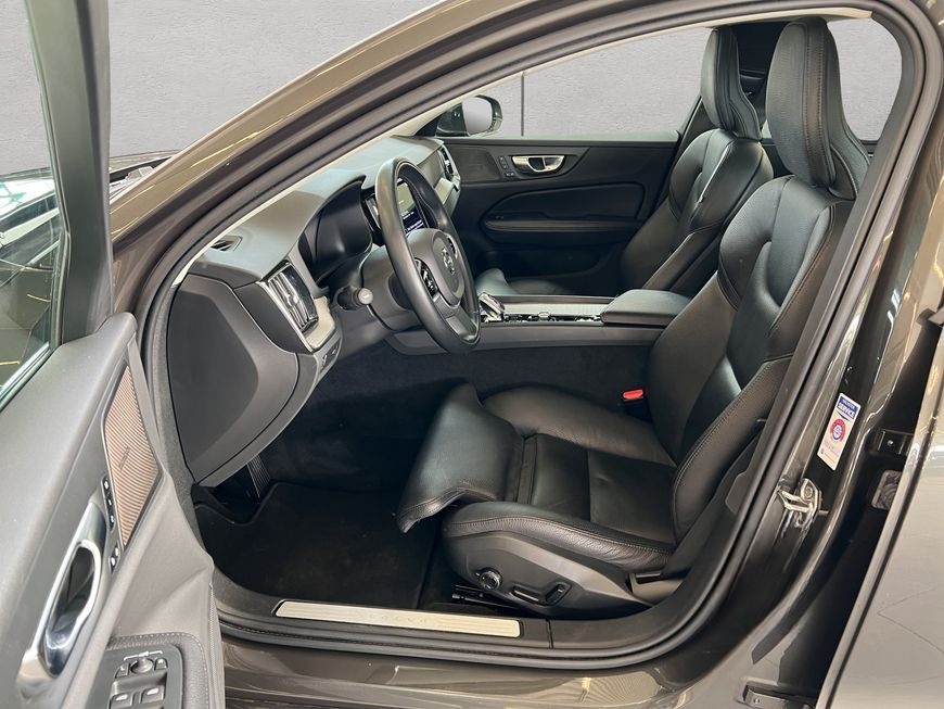 Volvo V60 B4 Inscription Aut Glasd Leder PilotAssist B foto 10