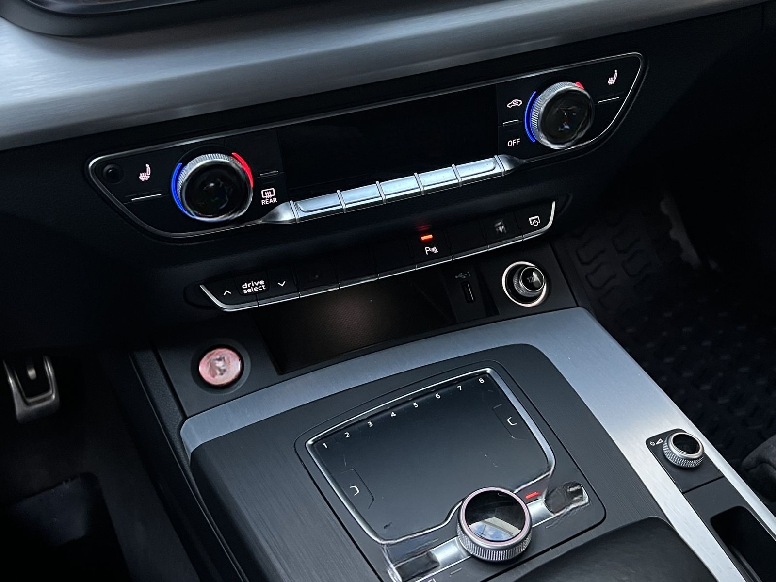 Audi SQ5 3.0 TDI quattro Navi Kamera AHK DAB foto 19