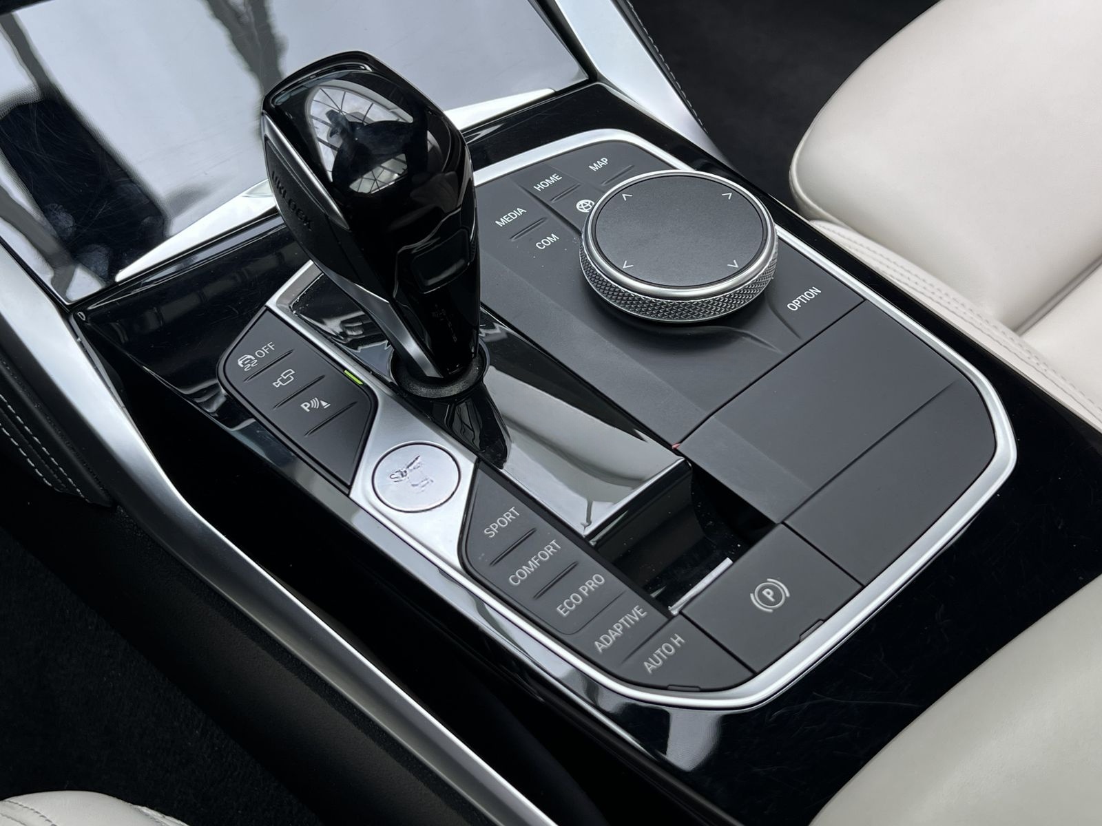 BMW 4 M440d xD HiFi Pano 360° Carplay LiveCockpit foto 22