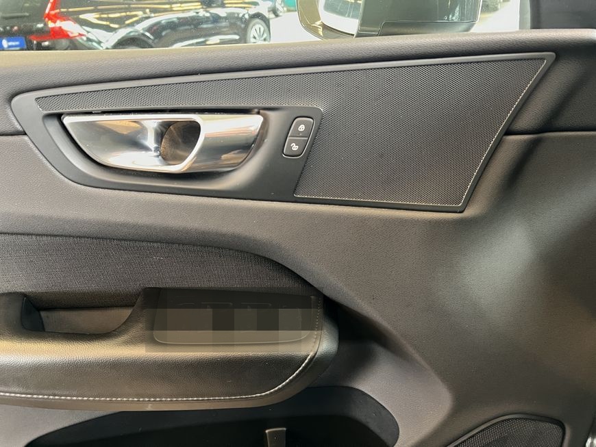 Volvo XC60 T5 AWD Aut Glasd Navi LED AHK Sitzheizung h foto 17