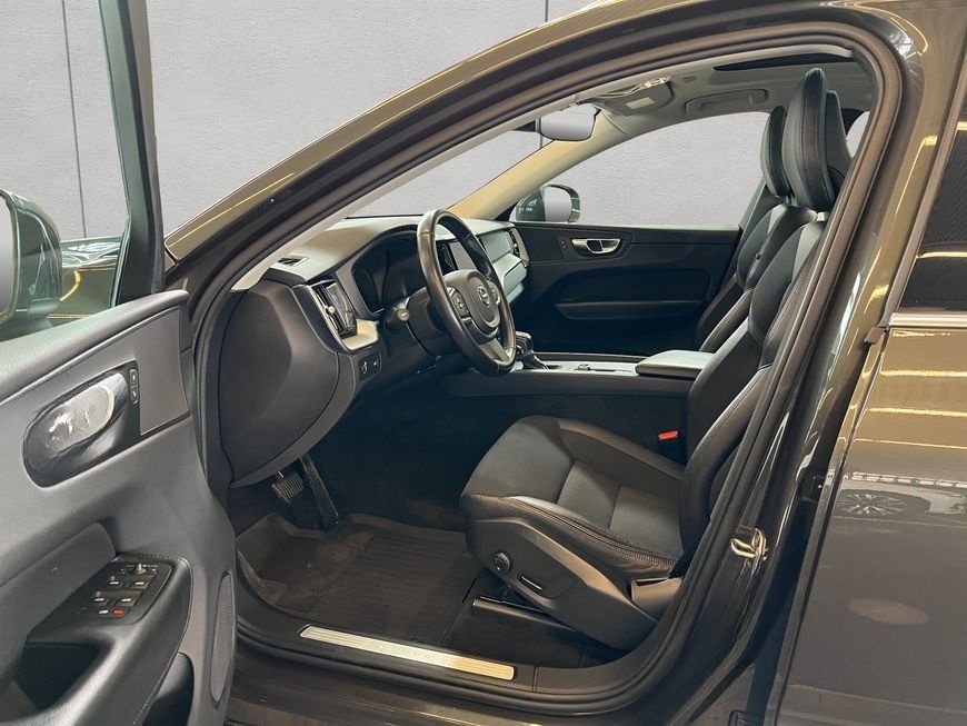 Volvo XC60 T5 AWD Aut Glasd Navi LED AHK Sitzheizung h foto 10