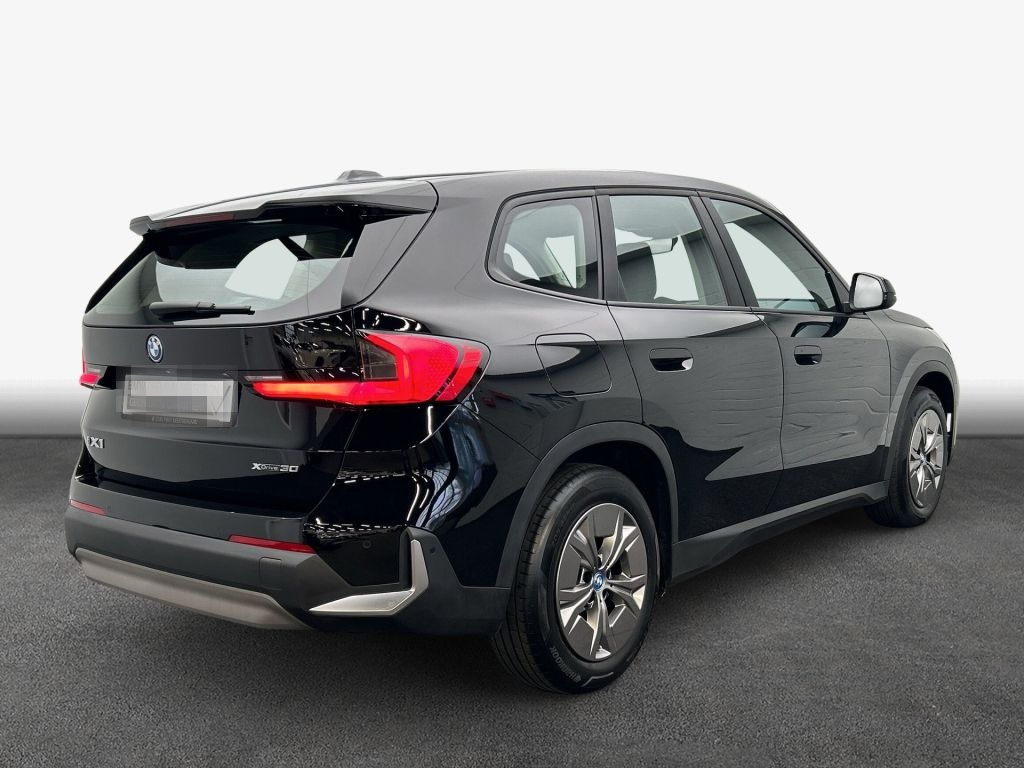 BMW iX1 xDrive30 *H/K* foto 2