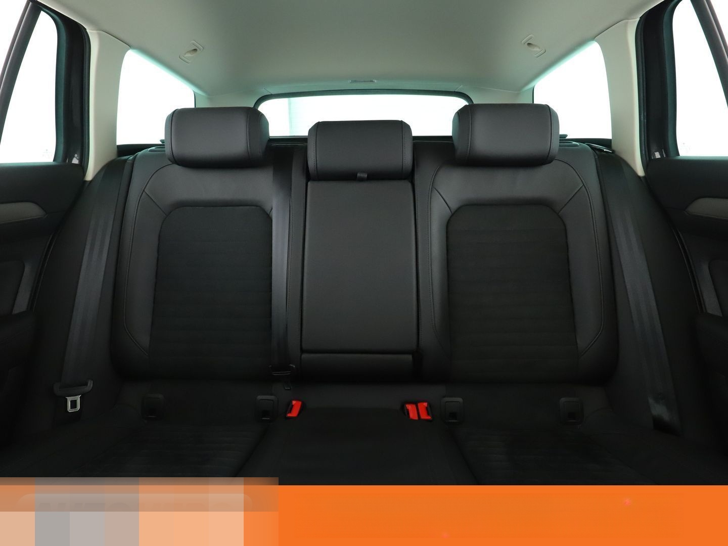 Volkswagen Passat 2.0 TDI Highline BM Aut.*NAVI*LED*ACC*PDC foto 16