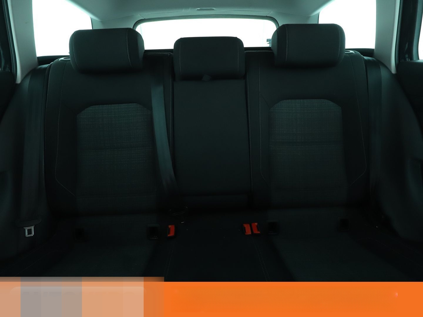 Volkswagen Passat 2.0 TDI Business Aut.*NAVI*LED*ACC*PDC*SH foto 16