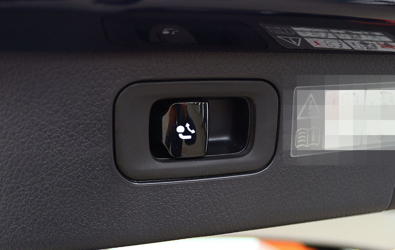 Mercedes-Benz C 300 e T 3x AMG DISTRO+PANO+KAM360+HEADUP+AHK foto 17