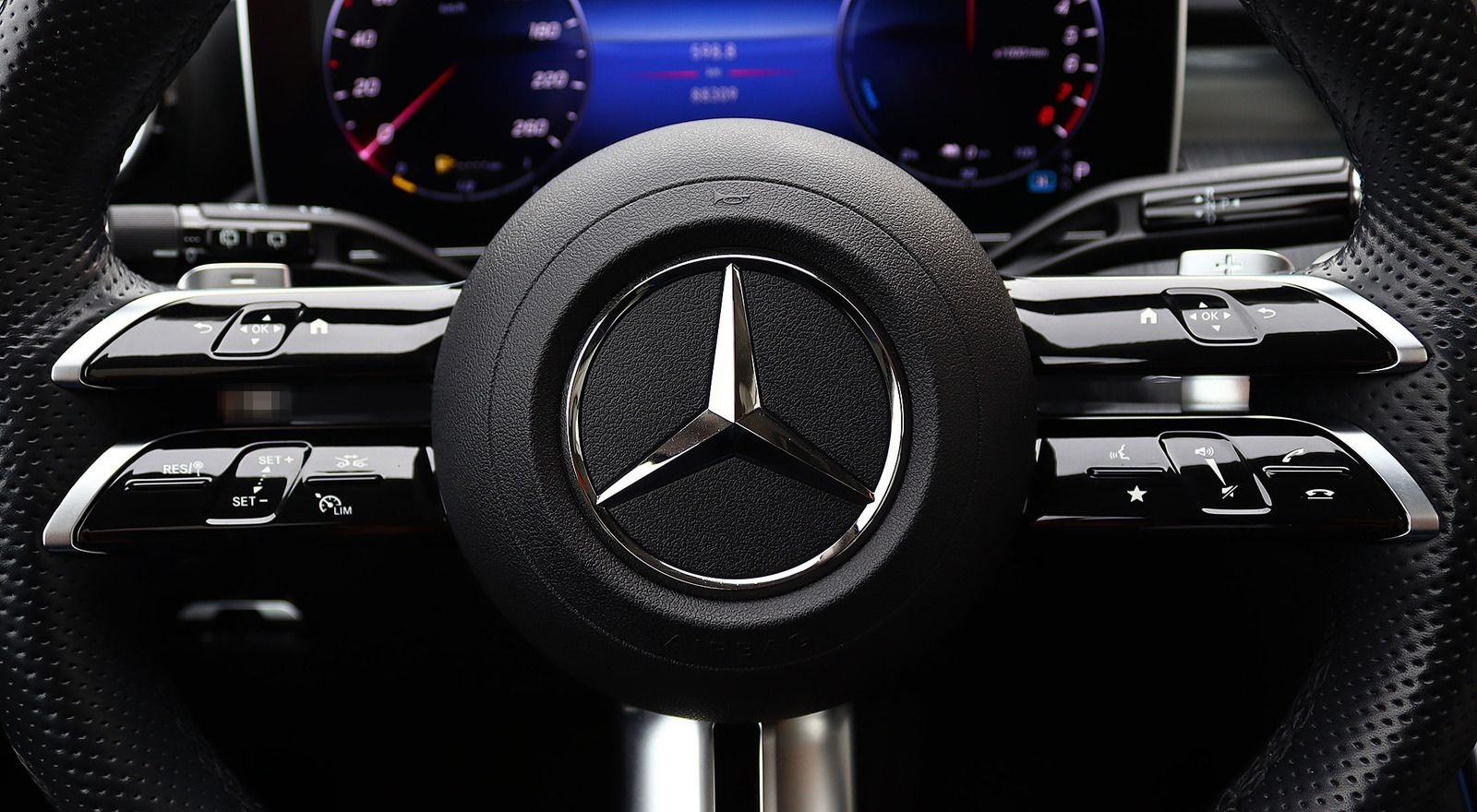 Mercedes-Benz C 300 e T 3x AMG DISTRO+PANO+KAM360+HEADUP+AHK foto 18