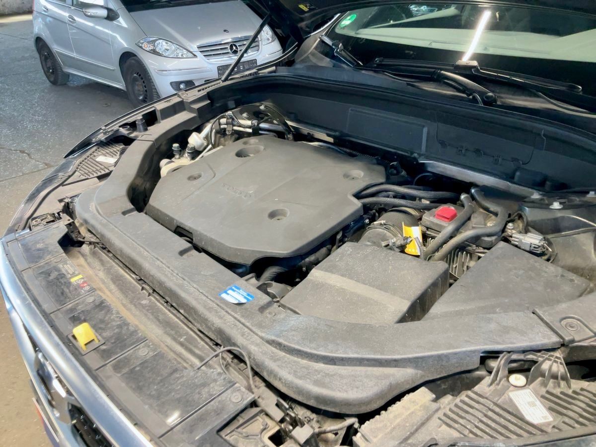 Volvo XC60 2.0 B4 AWD R-DESIGN AHK LEDER 360CAM HARMAN foto 20