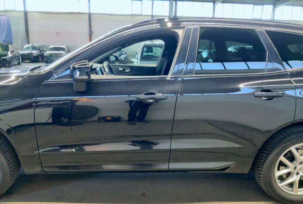 Volvo XC60 2.0 B4 AWD R-DESIGN AHK LEDER 360CAM HARMAN foto 4